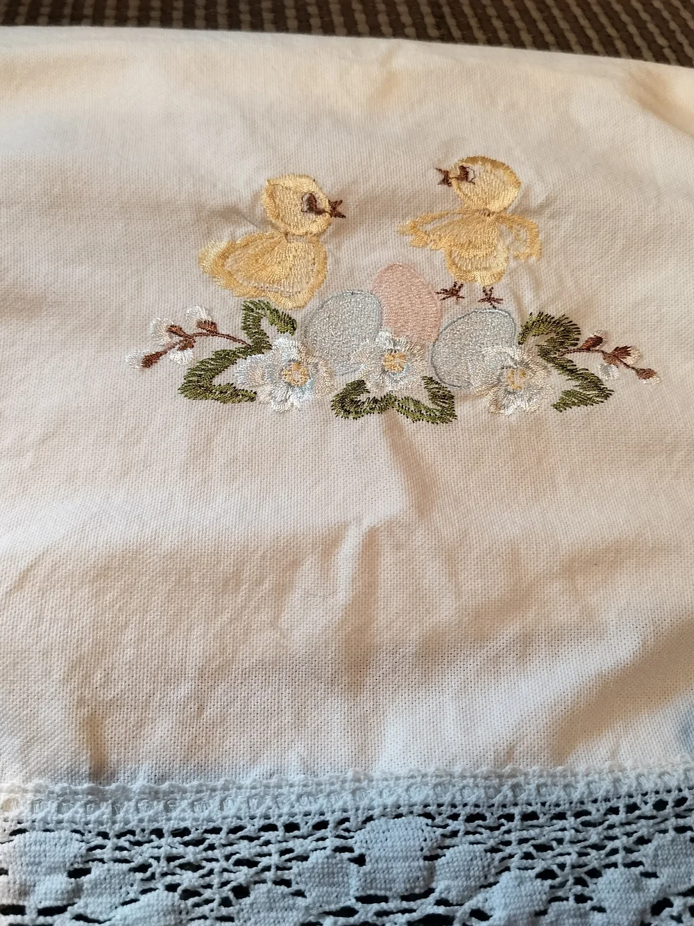 Vintage Hand-Embroidered White Lace Table Runner/Doily-Yellow Duckling Motif